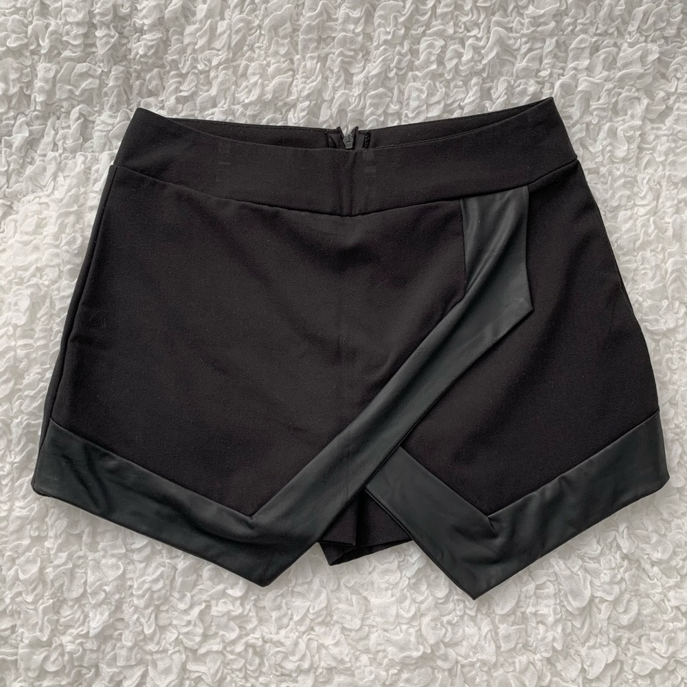 Black Envelop Skort with Faux Leather